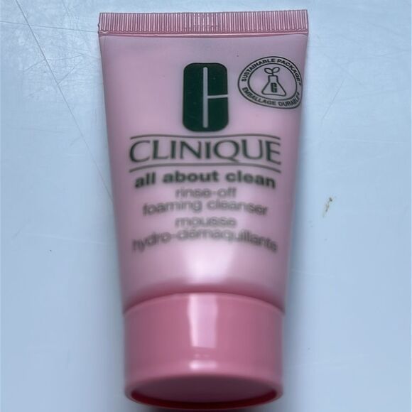 Bundle of two Clinique Moisture Surge and All About Clean Set - 1 Oz - Picture 5 of 7